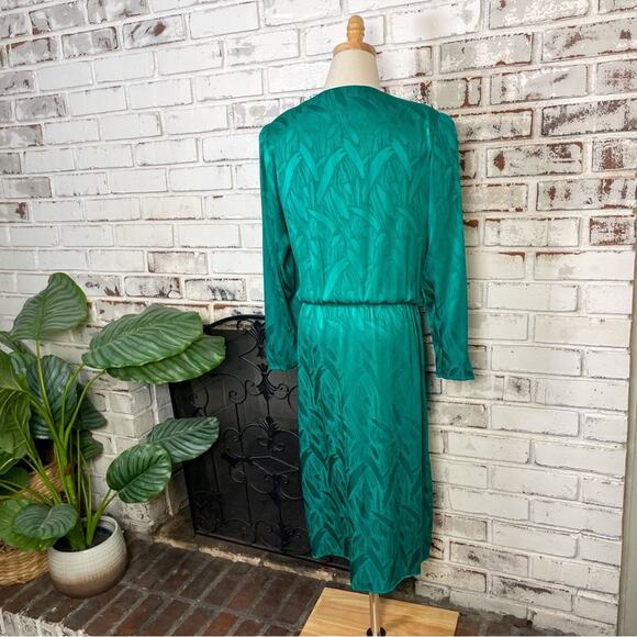 Vintage 80s Lauren Alexander Petites Plunge Silk Green Wrap Midi Dress 12 - Picture 7 of 11